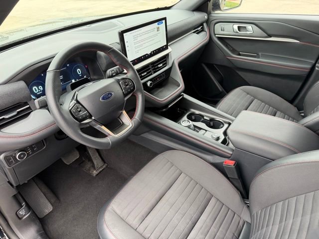 Certified 2025 Ford Explorer ST-Line AWD/4WD image 12