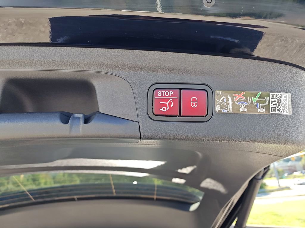 New 2026 Mercedes-Benz GLE 450 4MATIC image 13