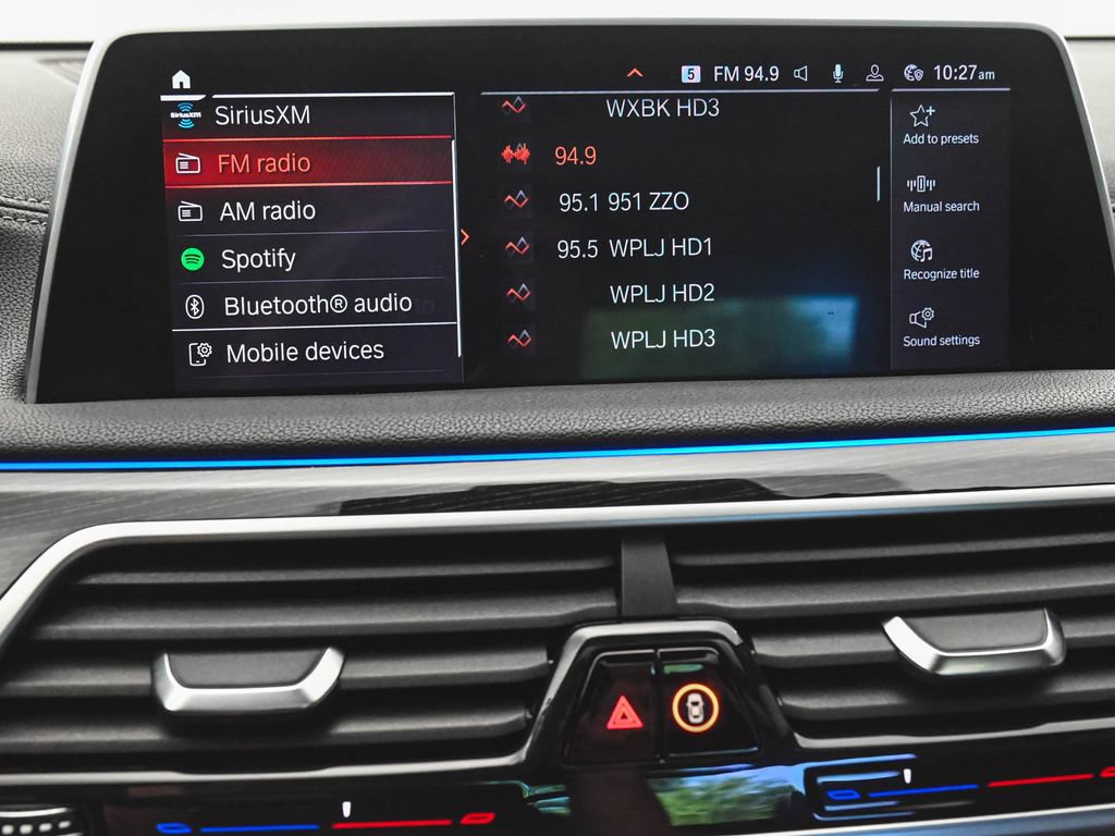 Used 2022 BMW 750i xDrive w/ M Sport Package AWD/4WD image 17