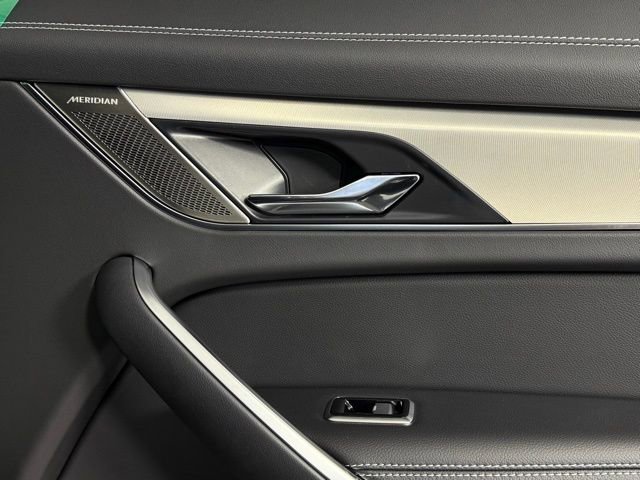 Certified 2026 Jaguar F-PACE R-Dynamic S image 35