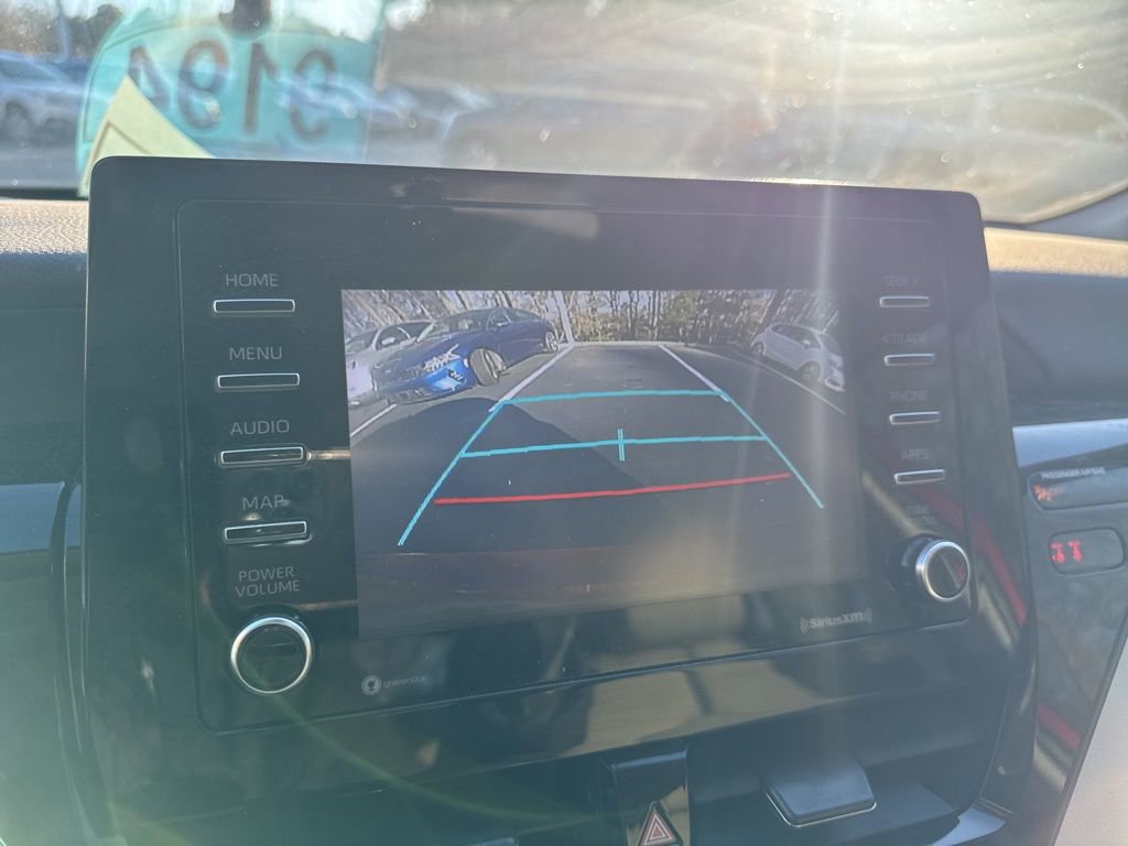 Used 2021 Toyota Camry LE image 5