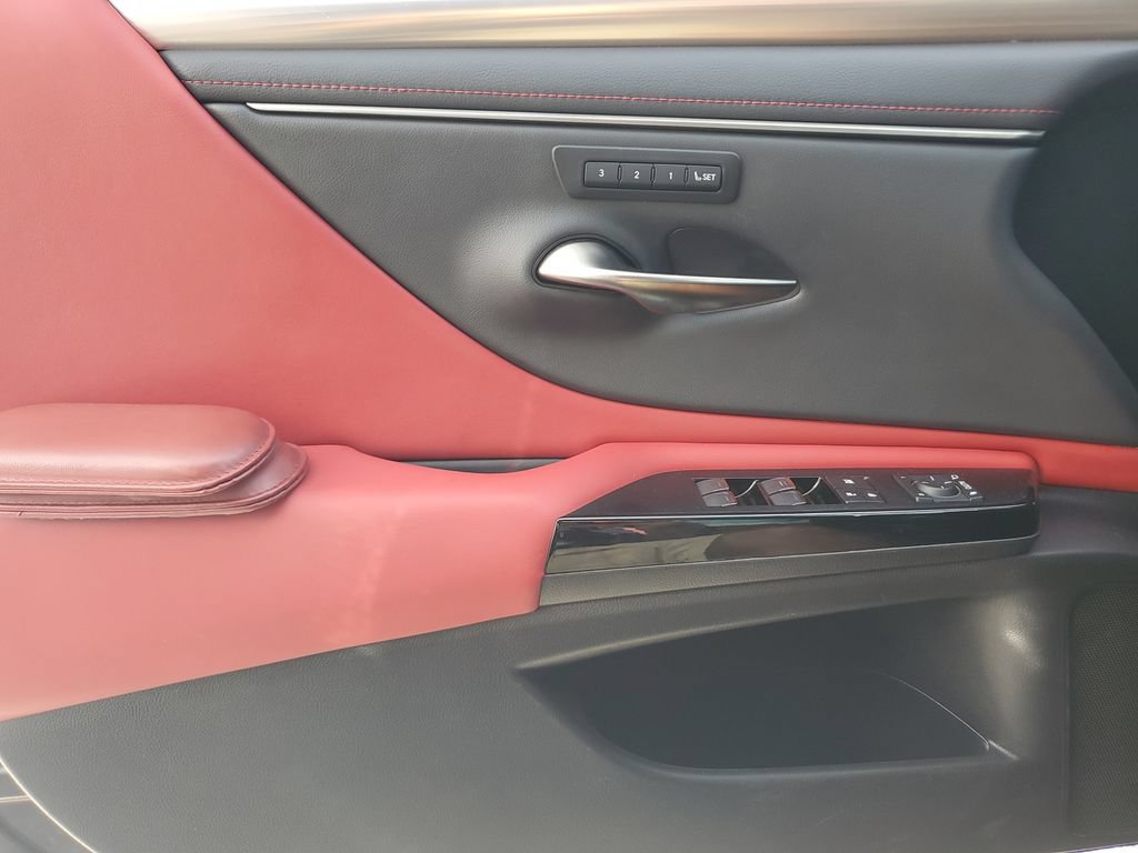 Used 2023 Lexus ES 350 F Sport FWD image 18