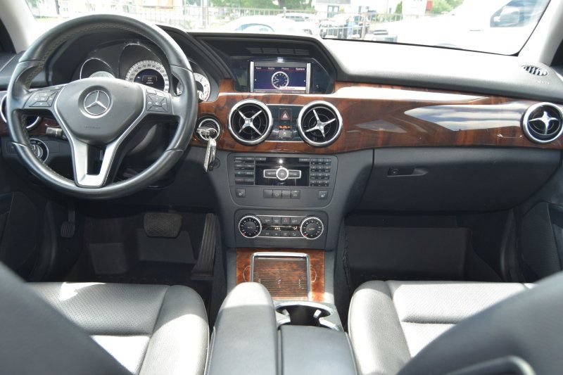 Used 2013 Mercedes-Benz GLK 350 4MATIC image 25
