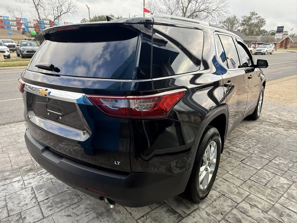 Certified 2018 Chevrolet Traverse LT image 3
