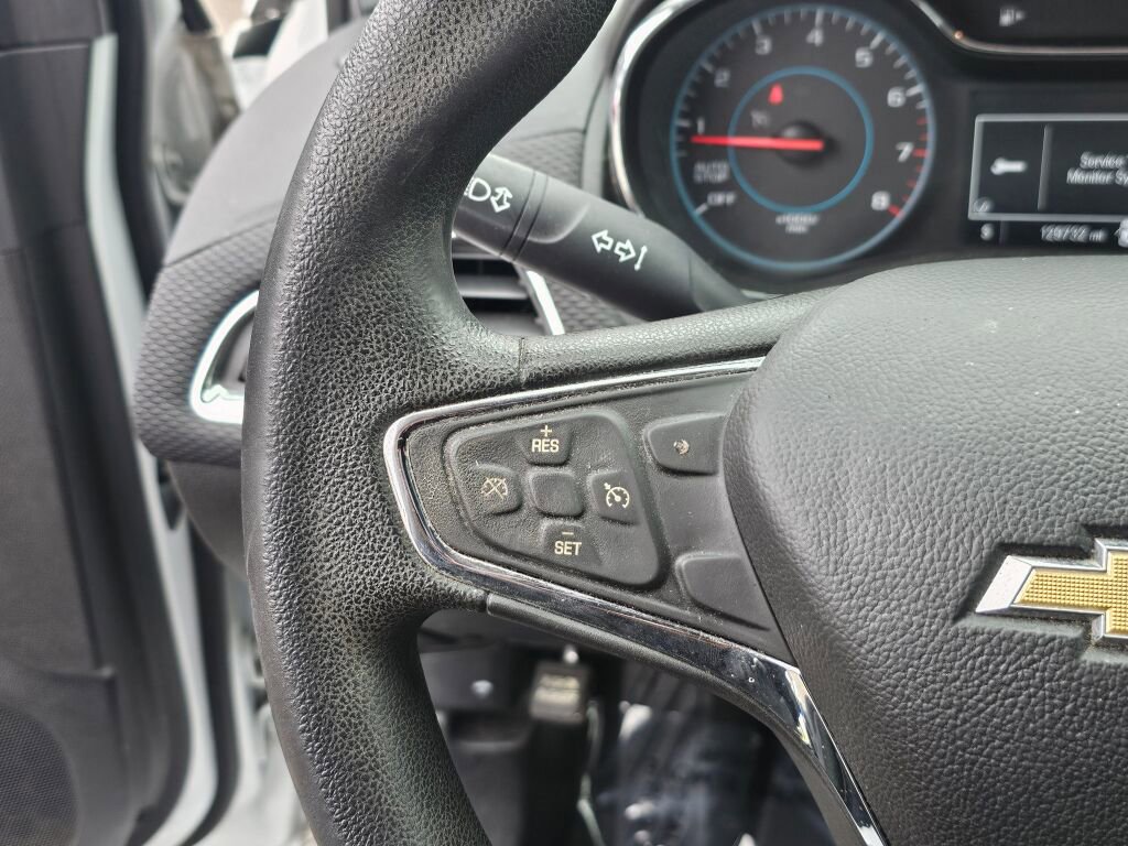 Used 2017 Chevrolet Cruze LT w/ Convenience Package image 31