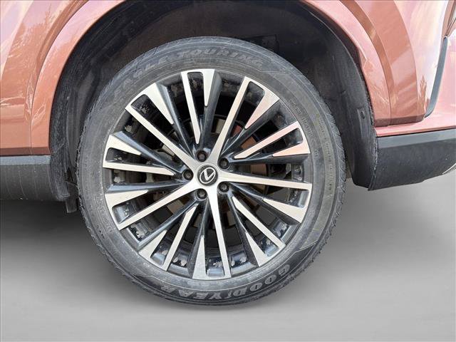 Used 2023 Lexus RX 350 Premium Plus w/ Accessory Package AWD/4WD image 10