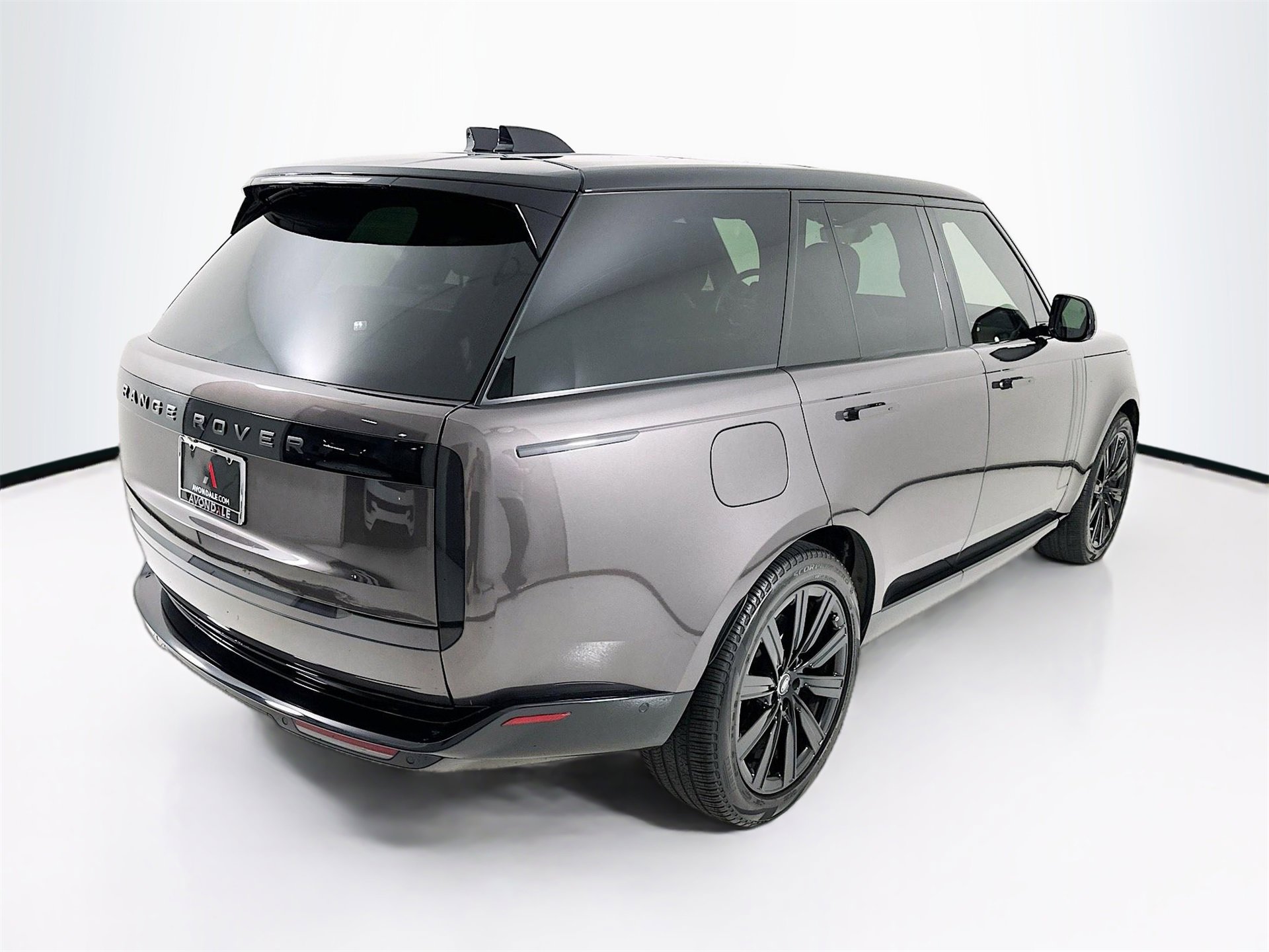 Used 2025 Land Rover Range Rover SE image 8