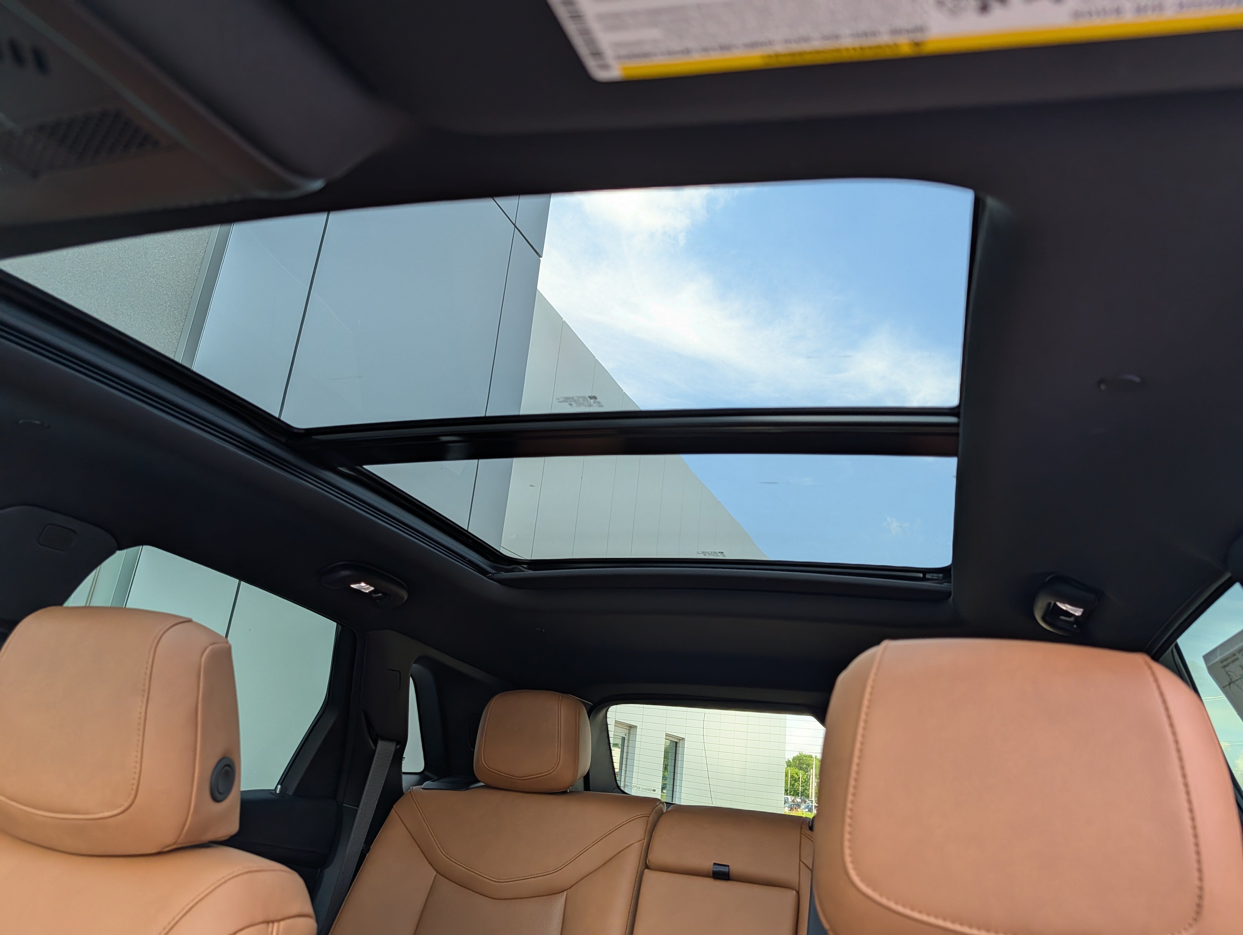 New 2026 Cadillac XT5 Premium Luxury w/ LPO, Floor Liner Package AWD/4WD image 18