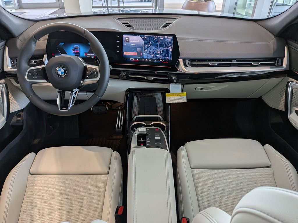 New 2026 BMW X2 xDrive28i AWD/4WD image 18