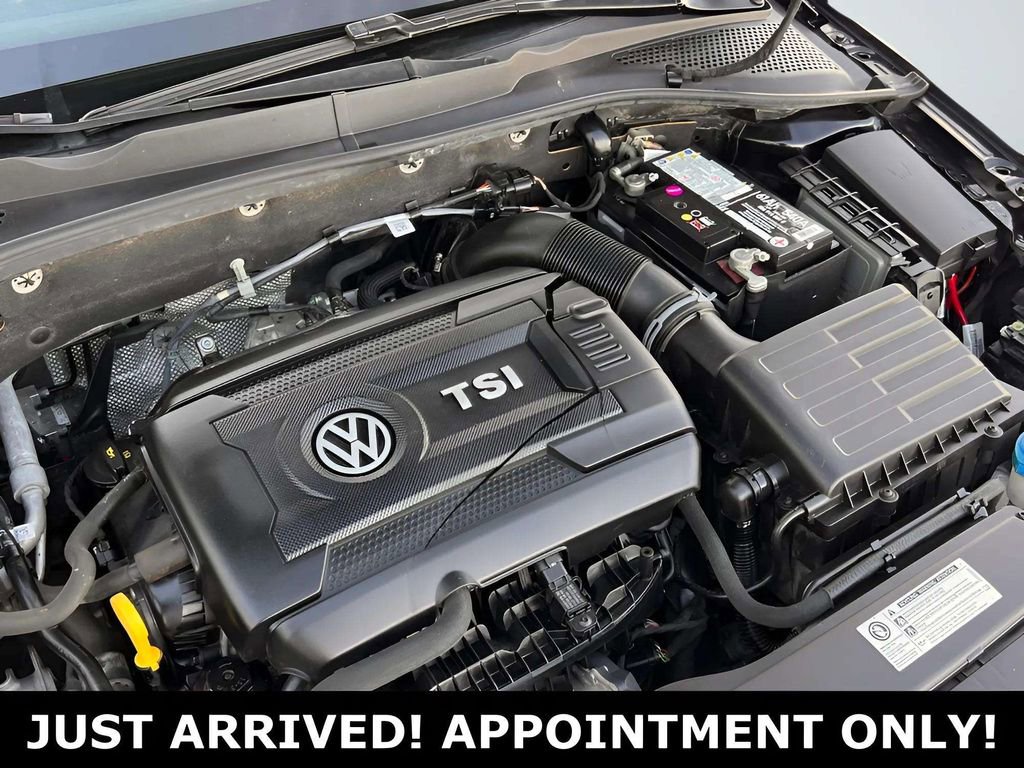Used 2018 Volkswagen Golf SE image 26