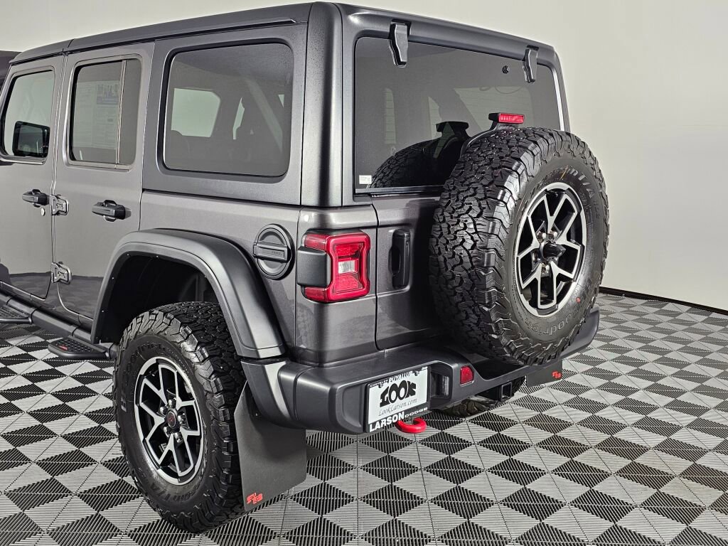 Used 2025 Jeep Wrangler Unlimited Rubicon w/ Convenience Group image 11
