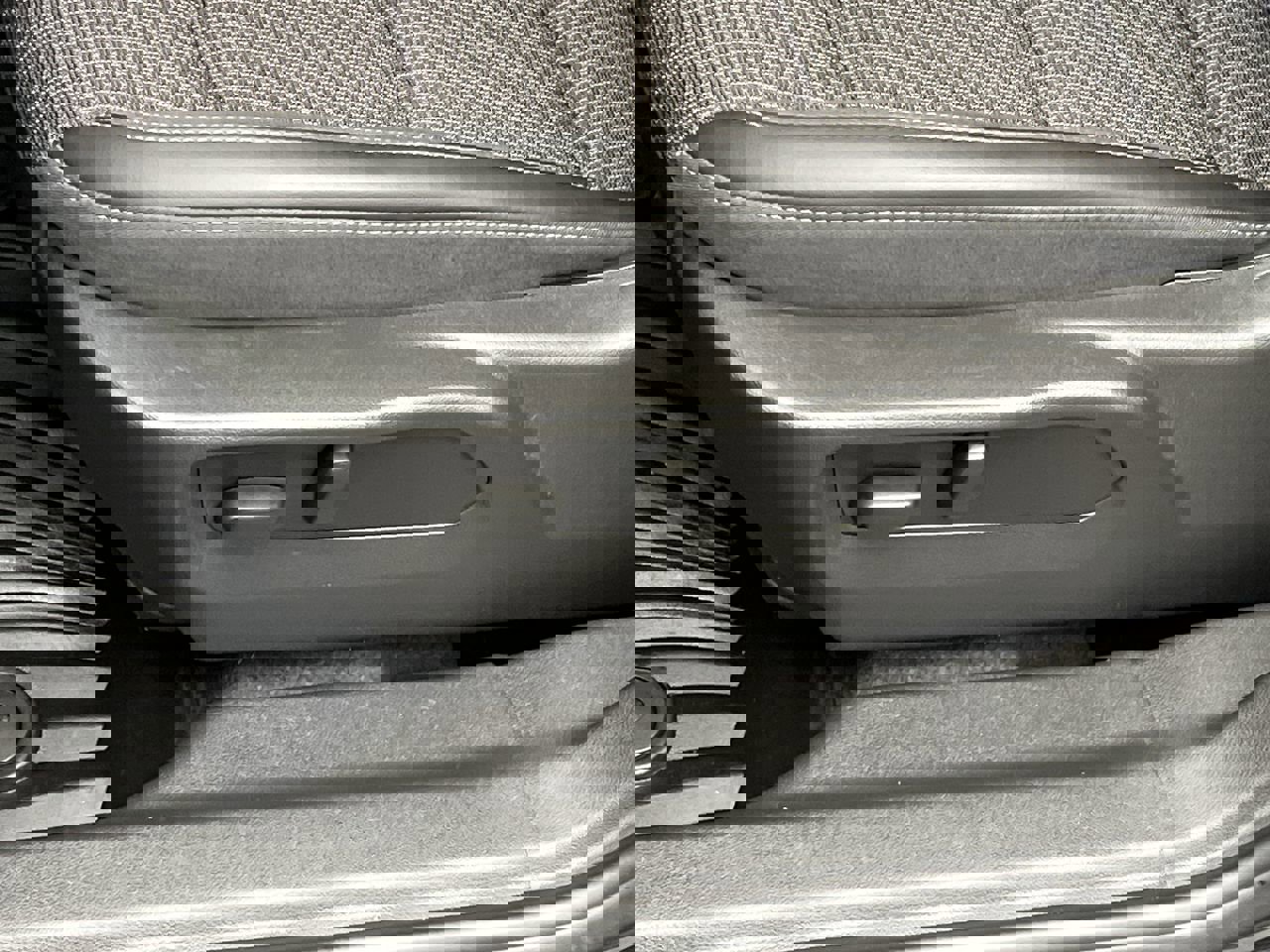 Certified 2023 Buick Envision Preferred w/ Sport Touring Package image 10