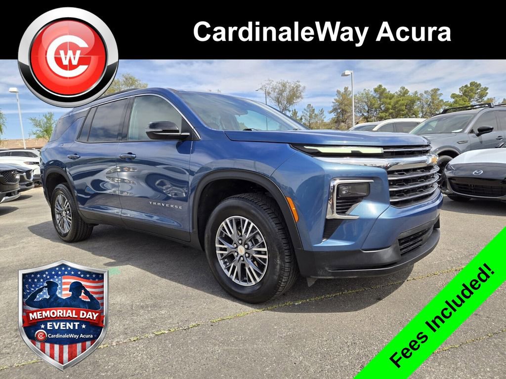 Used 2025 Chevrolet Traverse LT AWD/4WD image 1
