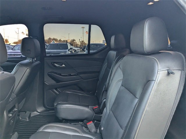 Used 2023 Chevrolet Traverse LT image 13