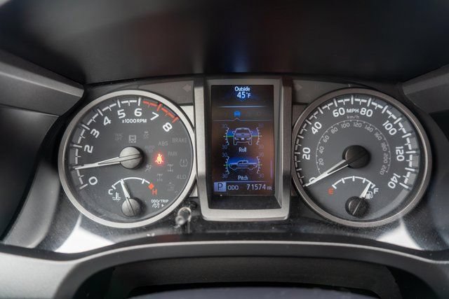 Used 2022 Toyota Tacoma TRD Off-Road w/ Technology Package AWD/4WD image 20