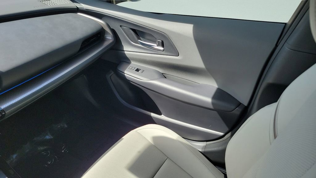 Used 2026 Toyota Prius XLE image 16