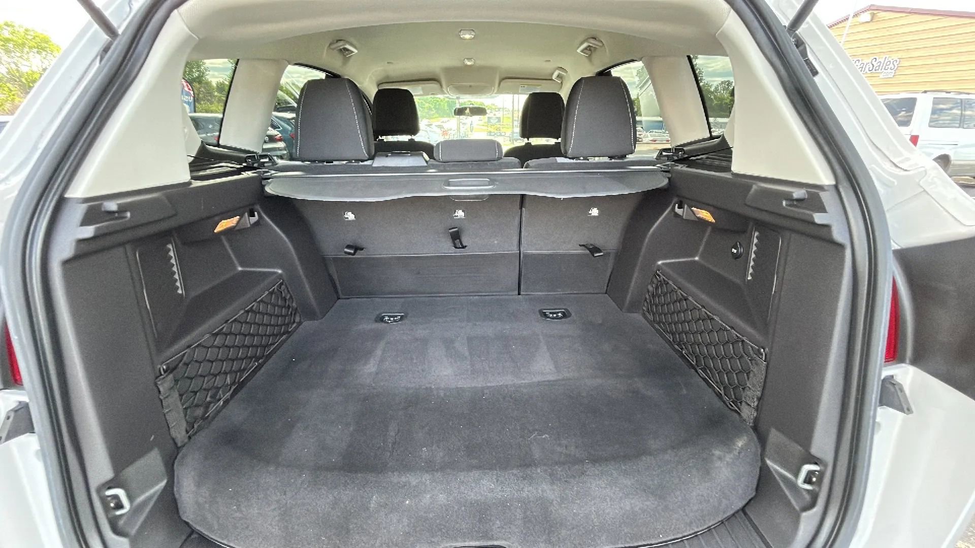 Used 2017 Ford C-MAX SE w/ Interior Protection Package FWD image 49
