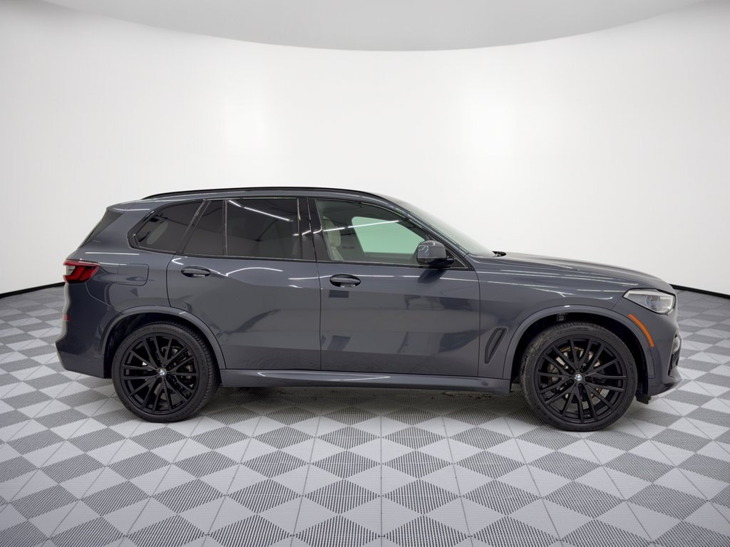 Used 2022 BMW X5 xDrive40i w/ M Sport Package AWD/4WD image 8