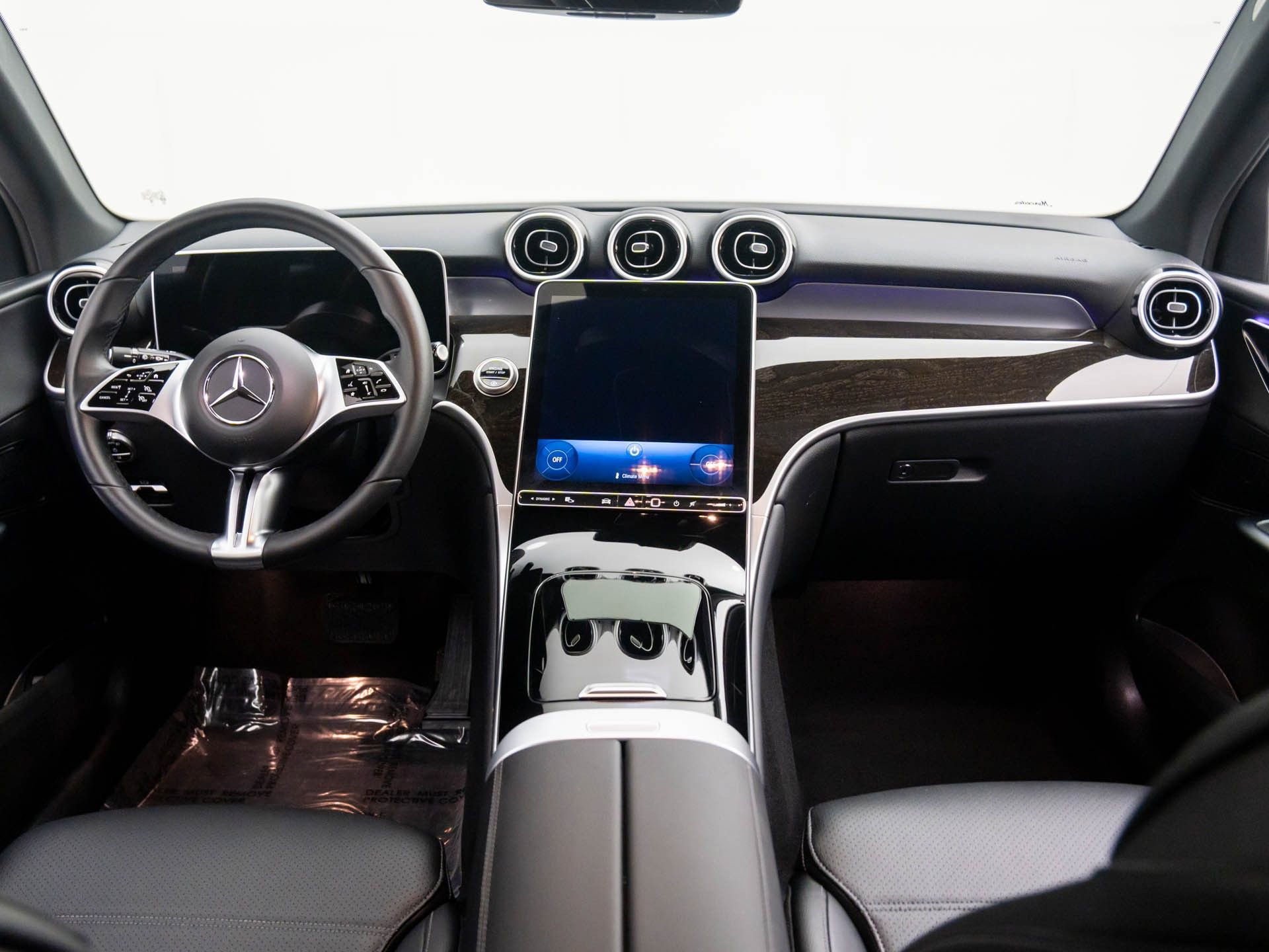 Certified 2025 Mercedes-Benz GLC 300 4MATIC image 10