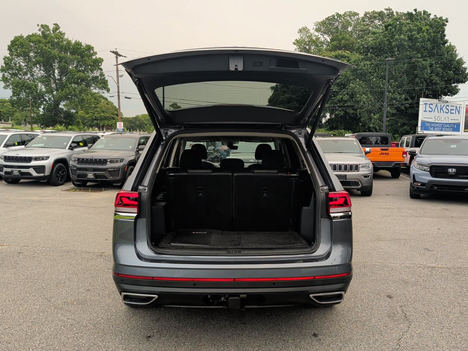 Used 2022 Volkswagen Atlas SEL AWD/4WD image 37