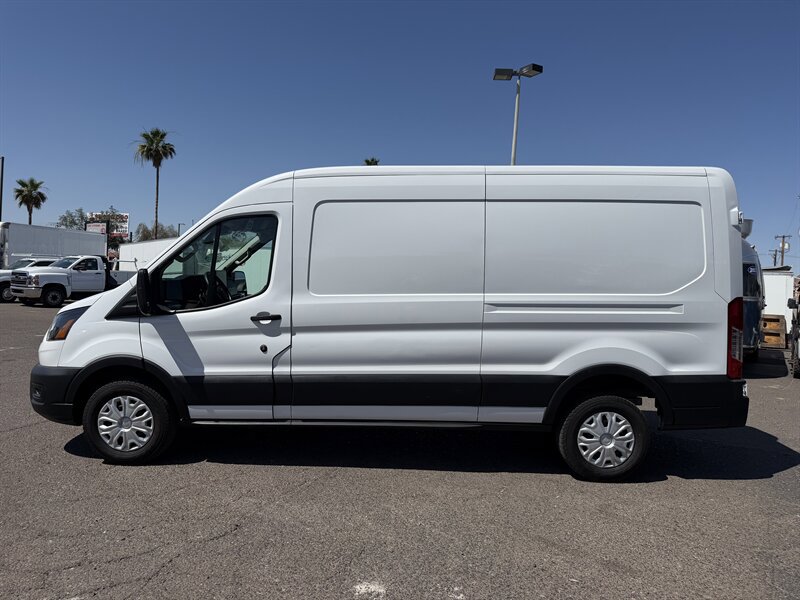 Used 2023 Ford E-Transit Medium Roof RWD image 5