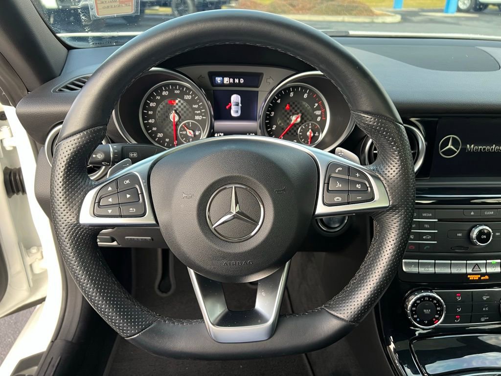Used 2018 Mercedes-Benz SLC 300 image 27