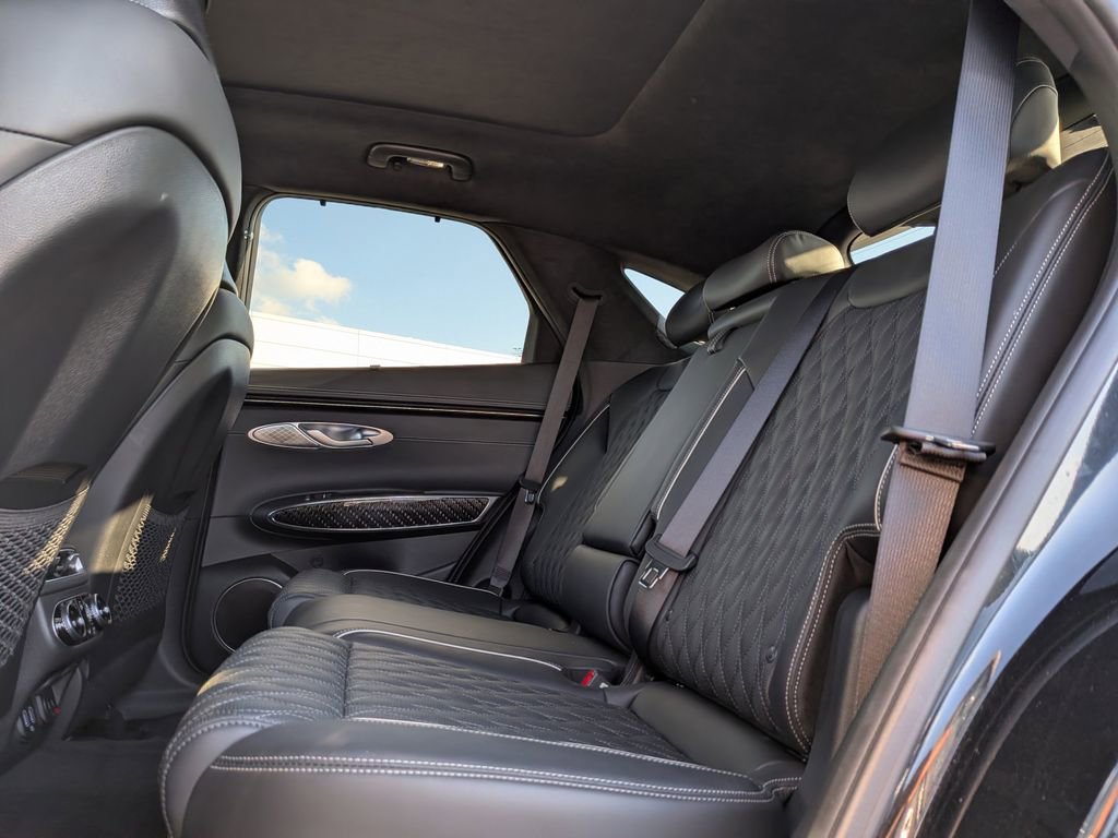 Used 2025 Genesis GV70 3.5T Sport w/ Sport Prestige Package image 27