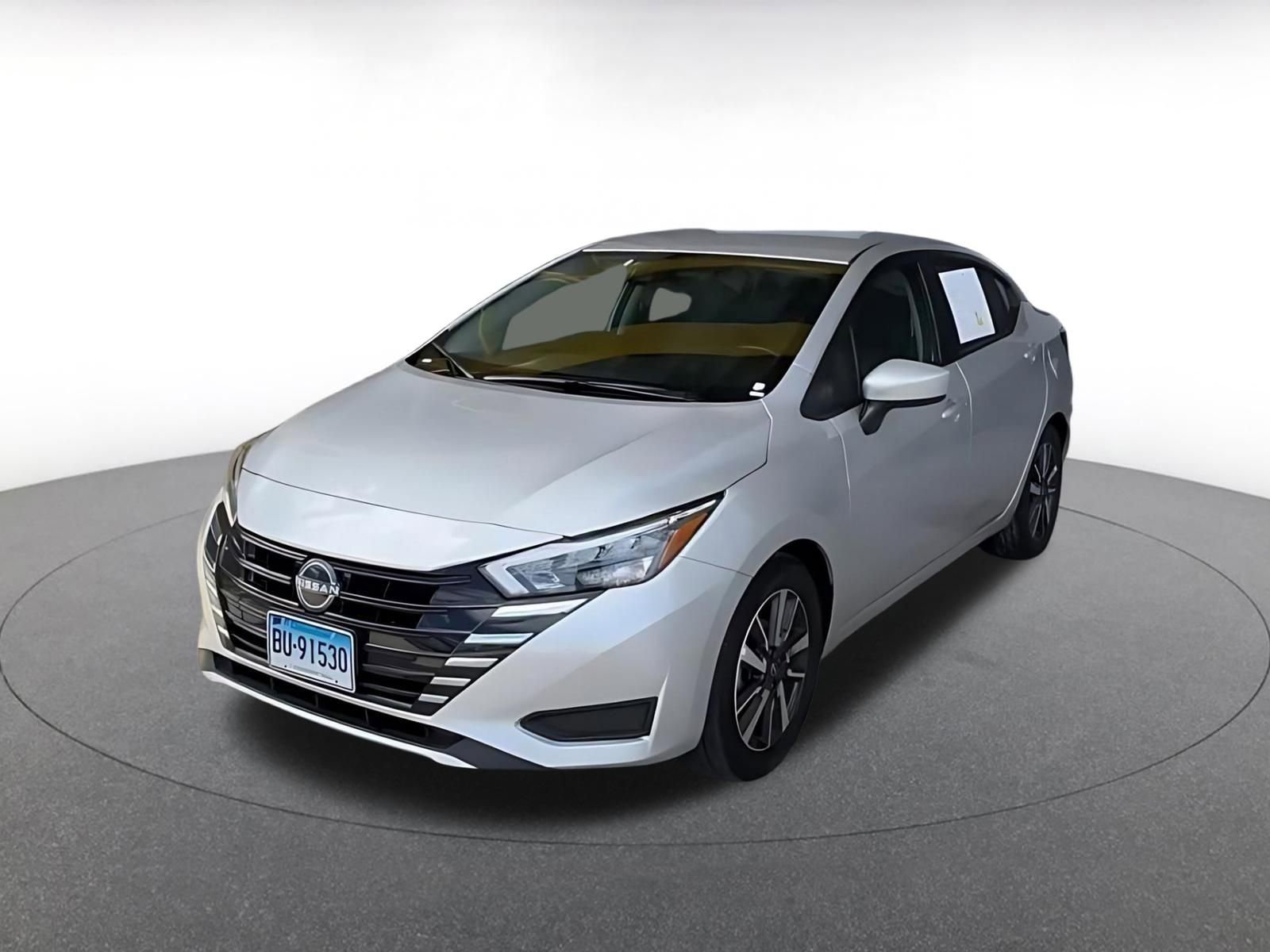 Used 2025 Nissan Versa SV FWD image 8