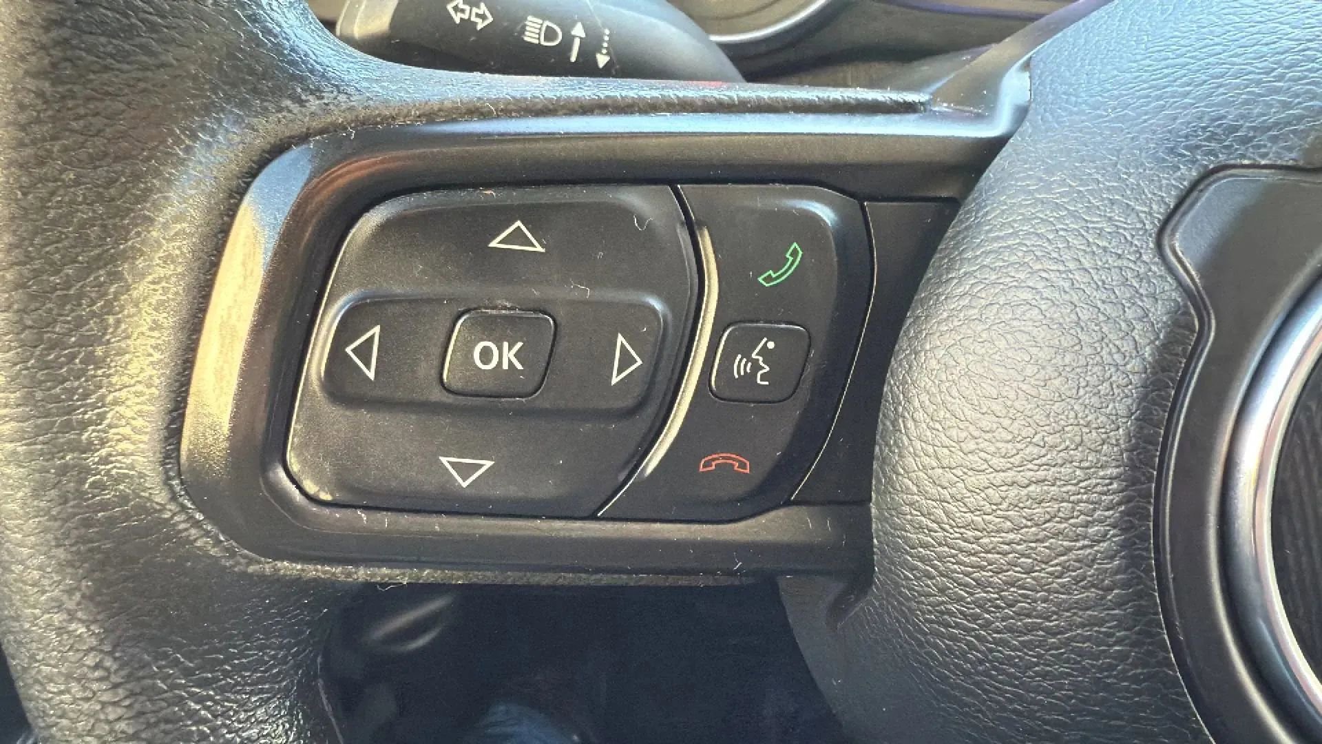 Used 2021 Jeep Gladiator Sport AWD/4WD image 12