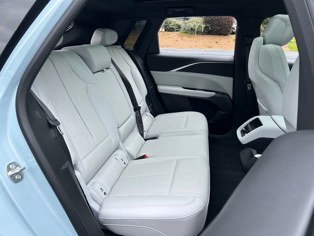 Used 2025 Cadillac Lyriq Sport RWD image 46