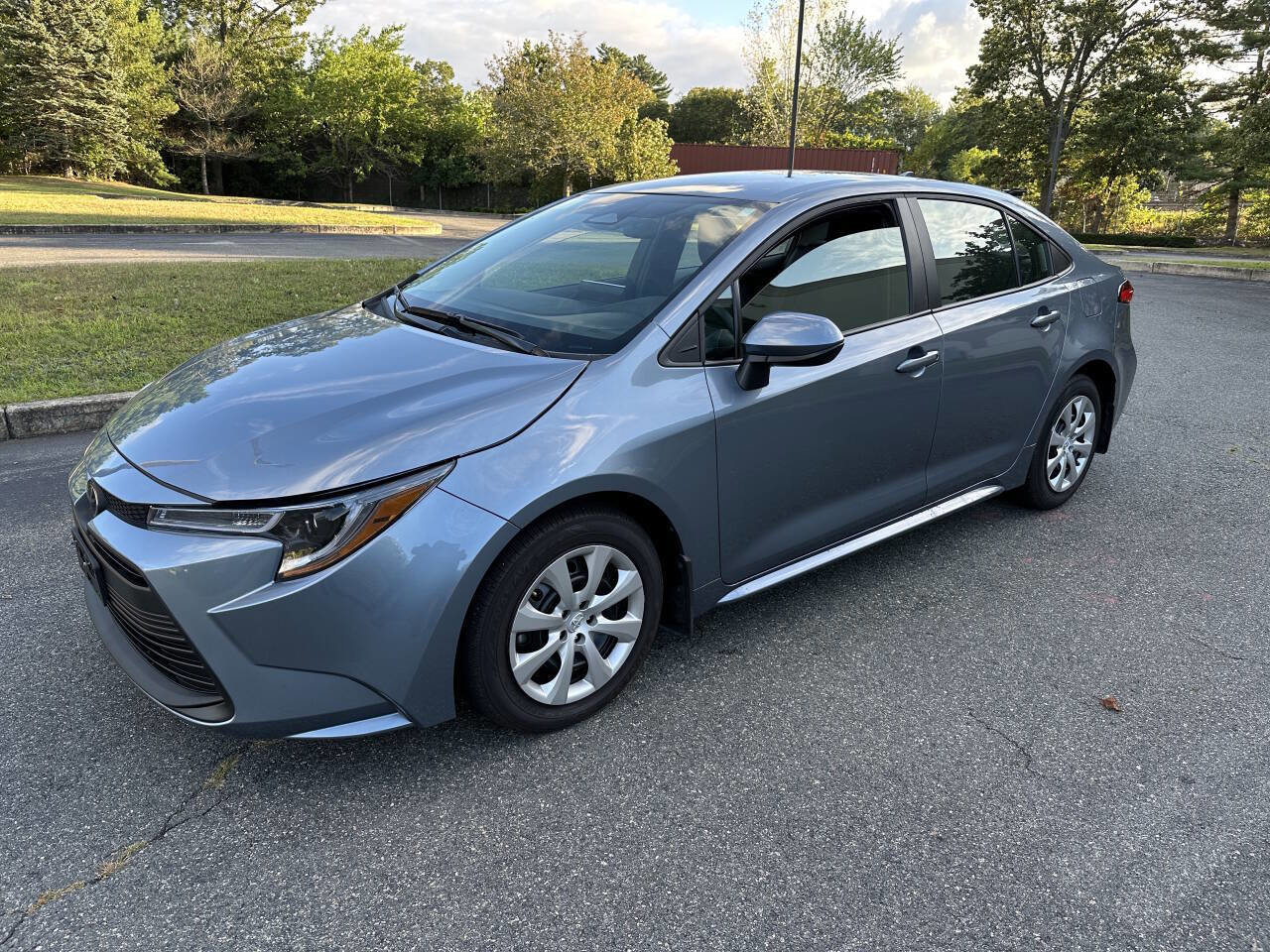 Used 2025 Toyota Corolla LE image 3
