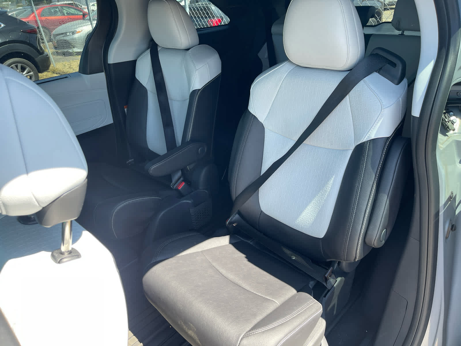 Used 2026 Toyota Sienna XSE AWD/4WD image 13