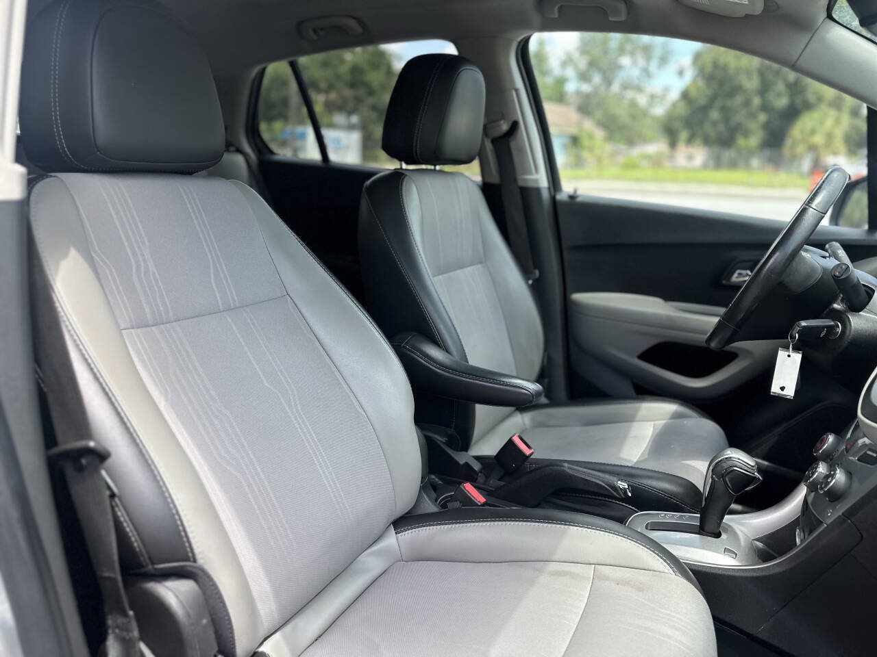 Used 2015 Chevrolet Trax LT w/ LT Plus Package FWD image 23
