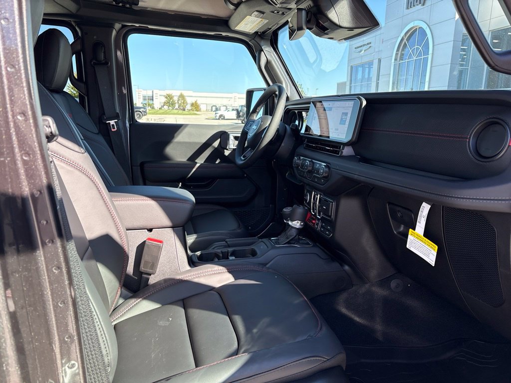 New 2027 Jeep Wrangler Unlimited Rubicon AWD/4WD image 24