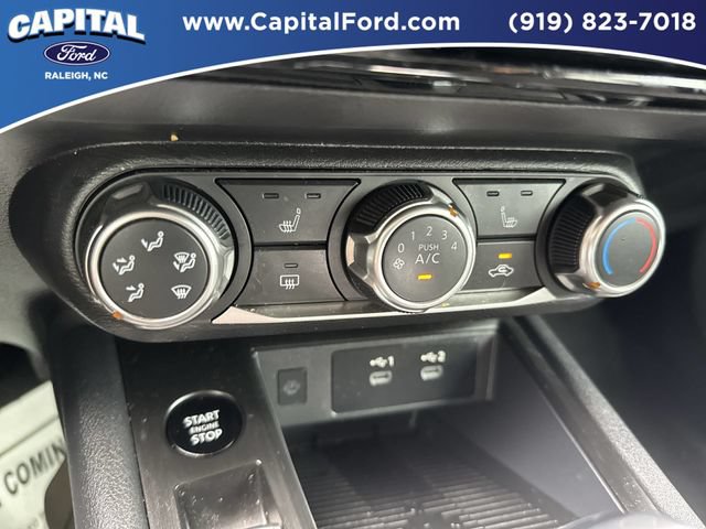 Used 2025 Nissan Kicks SV w/ SV Premium Package FWD image 30