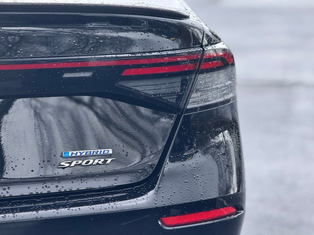 Used 2024 Honda Accord Sport image 12