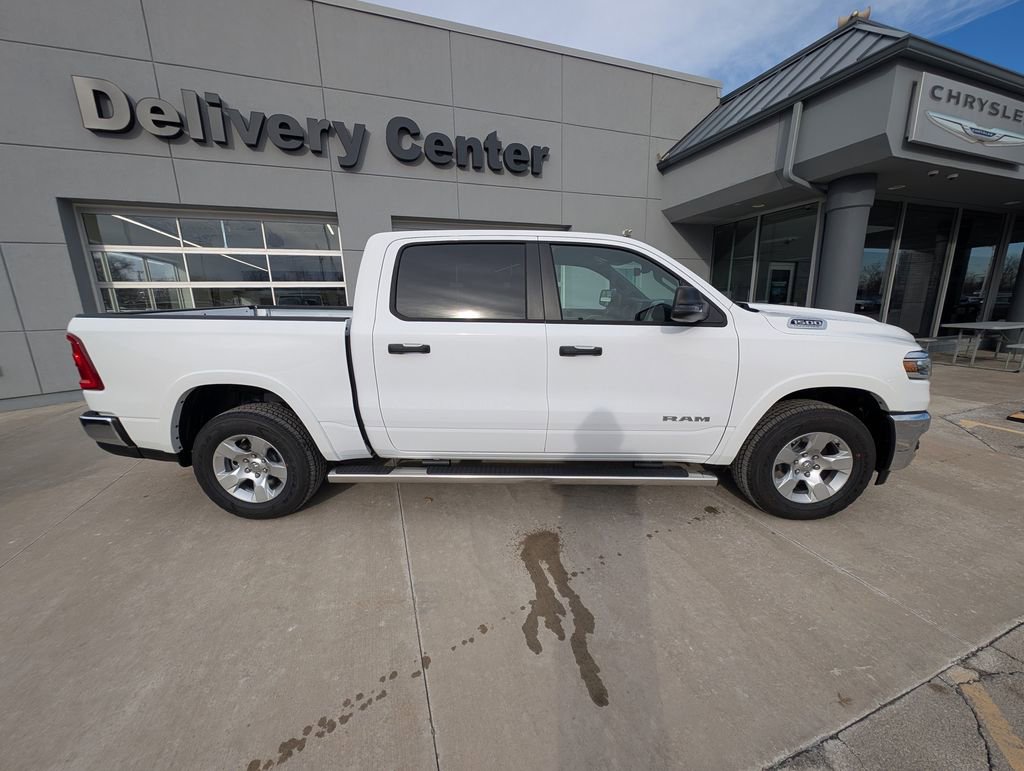 New 2026 RAM 1500 4x4 Crew Cab image 4