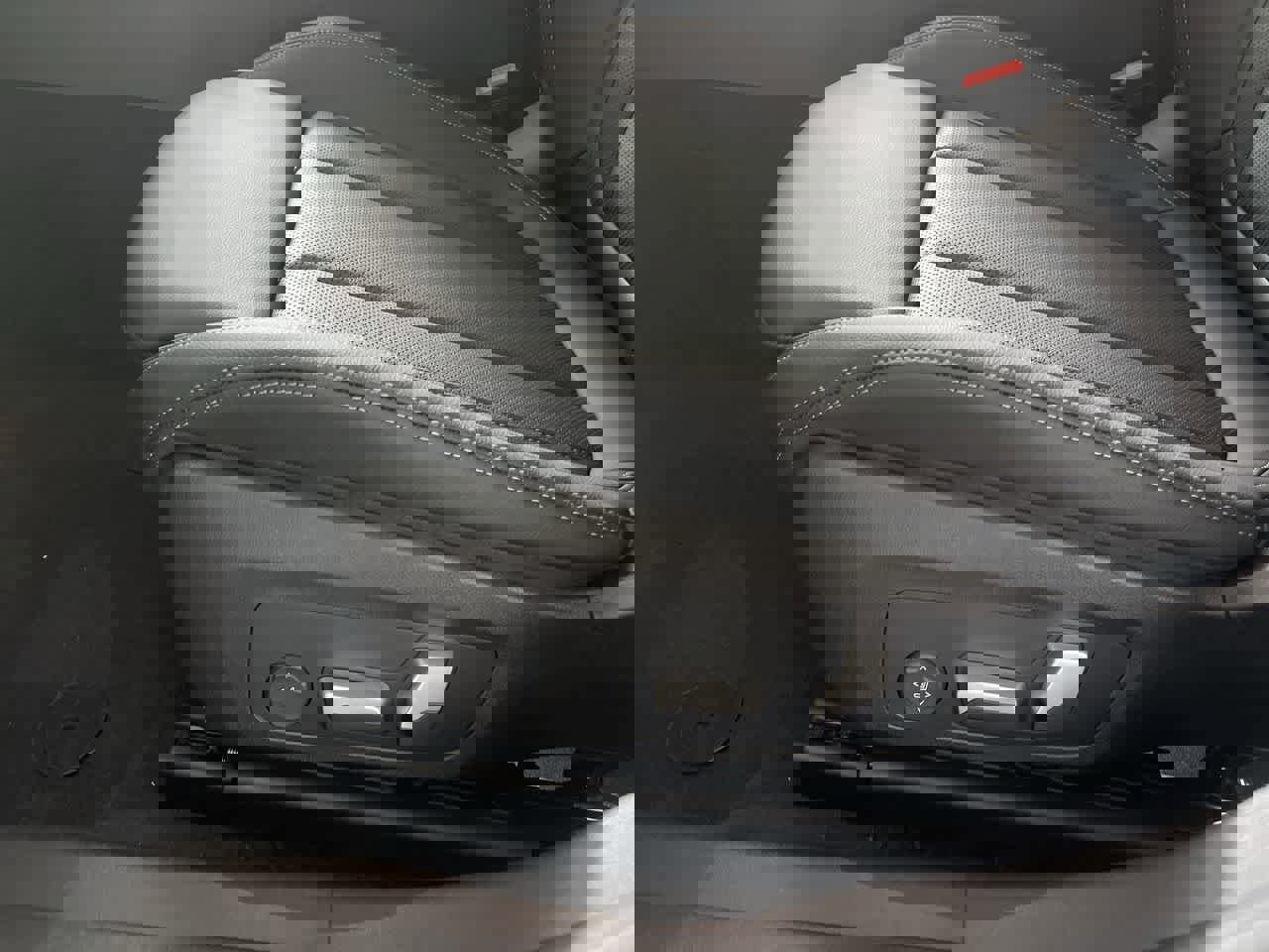 Certified 2023 BMW 330i xDrive Sedan w/ Driving Assistance Package image 10