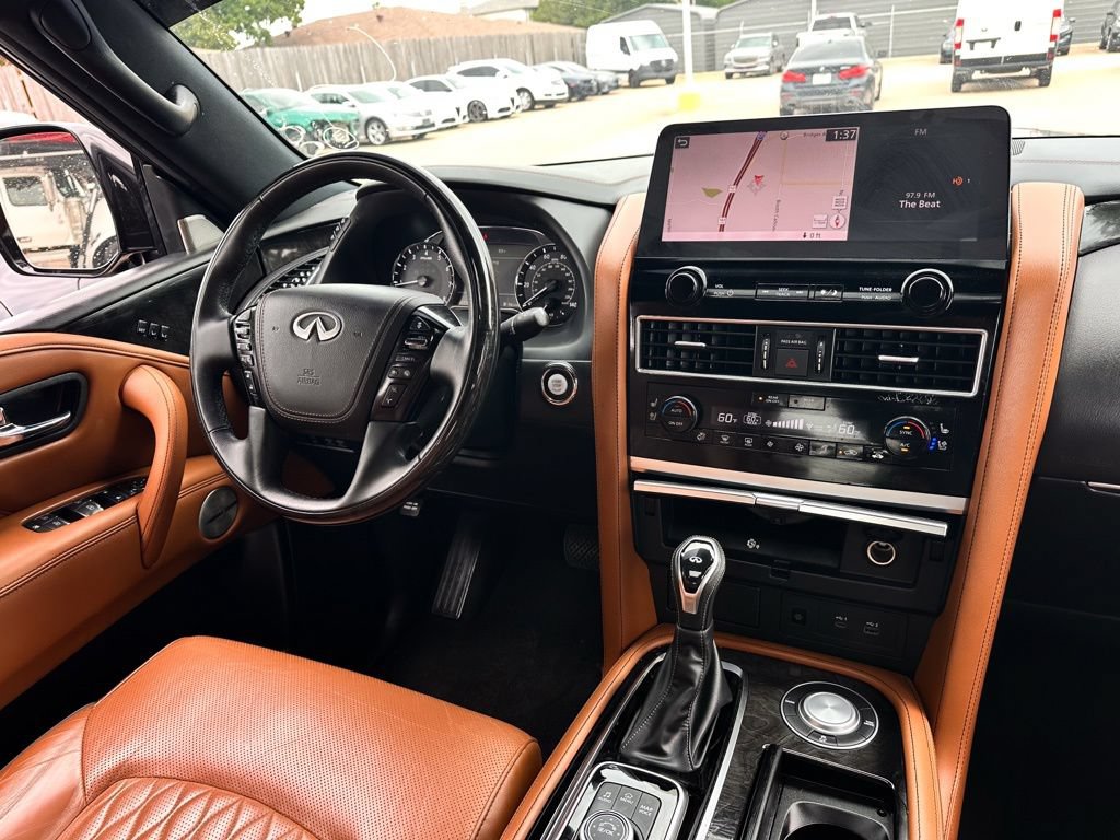 Used 2024 INFINITI QX80 Sensory w/ All-Season Package RWD image 10