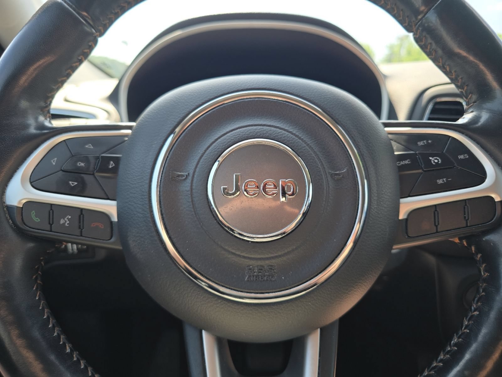 Used 2020 Jeep Compass Latitude w/ Cold Weather Group AWD/4WD image 25