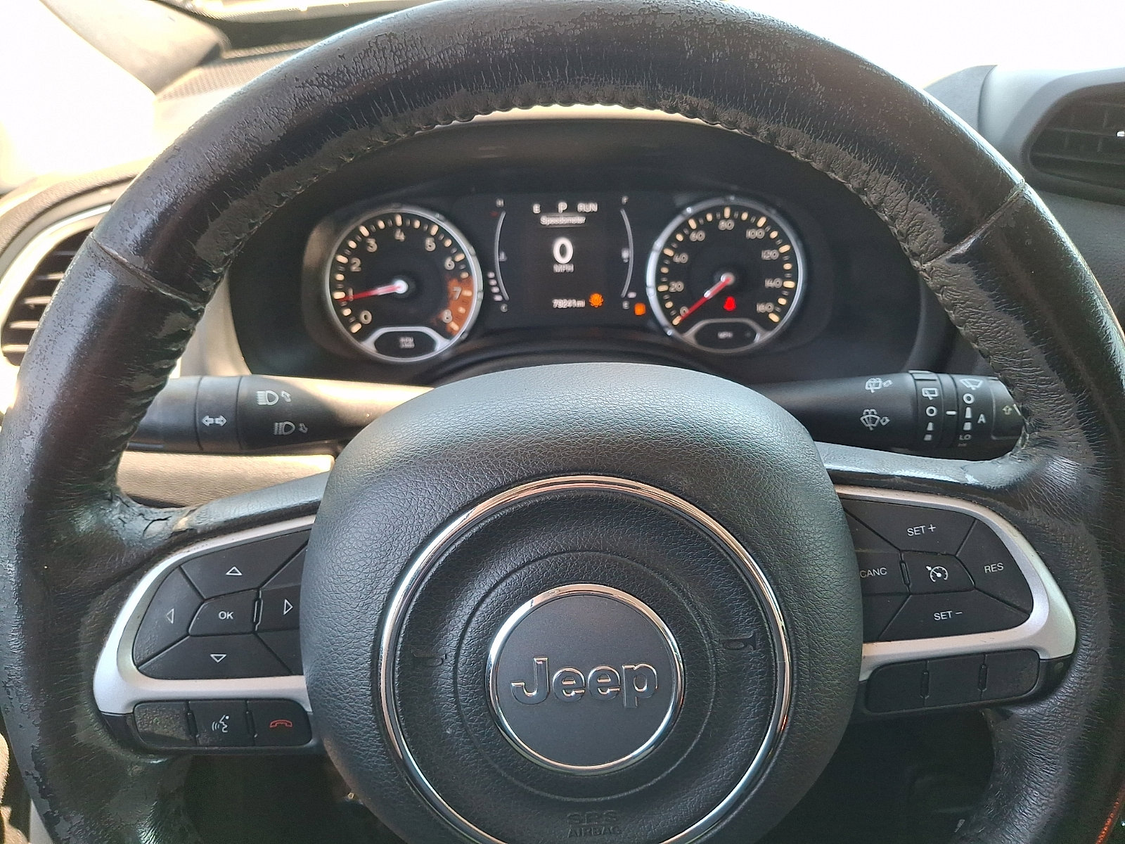 Used 2018 Jeep Renegade Latitude w/ Cold Weather Group AWD/4WD image 18