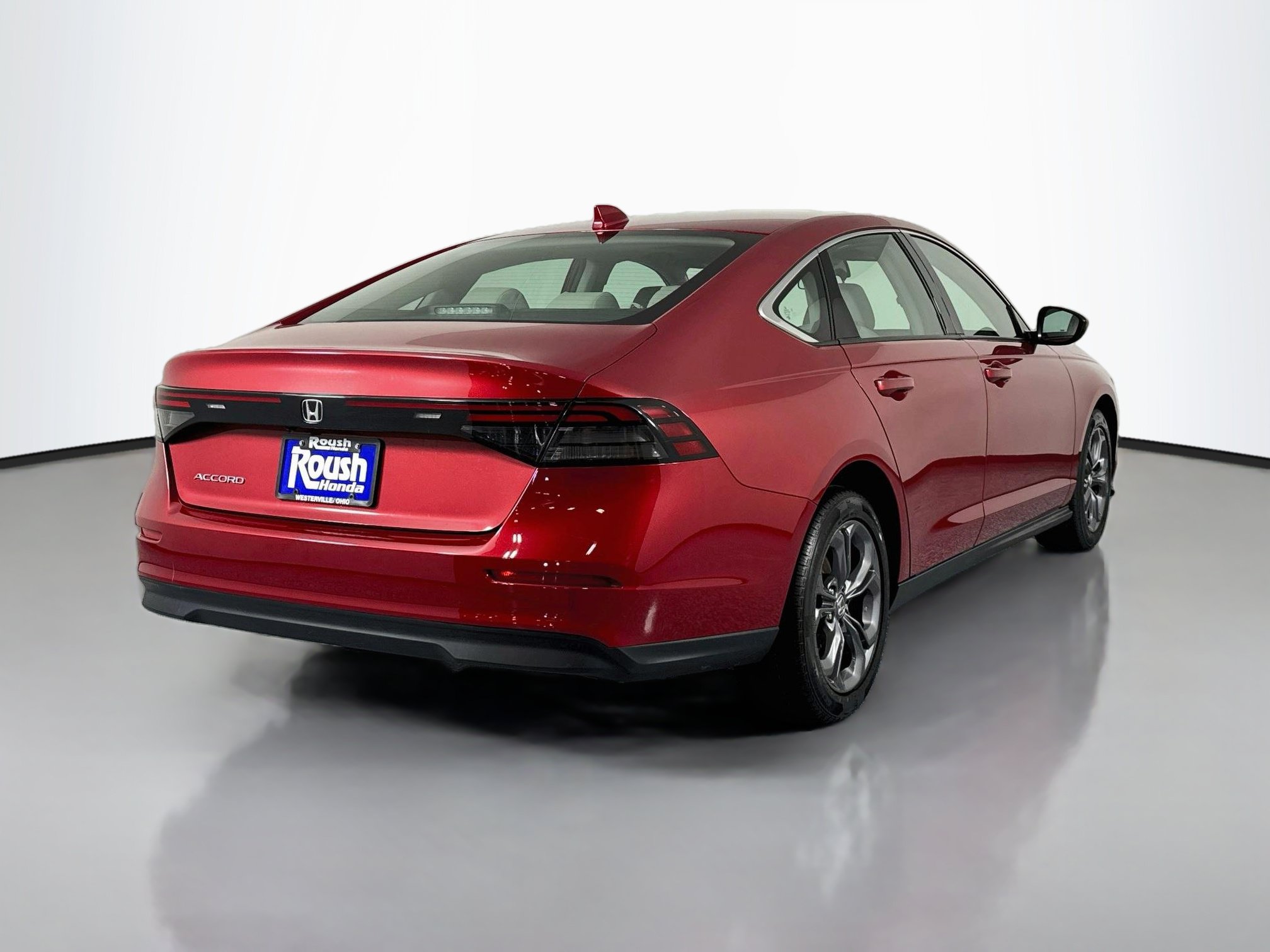 Certified 2023 Honda Accord EX image 5