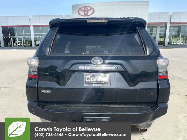 Used 2016 Toyota 4Runner SR5 AWD/4WD image 4