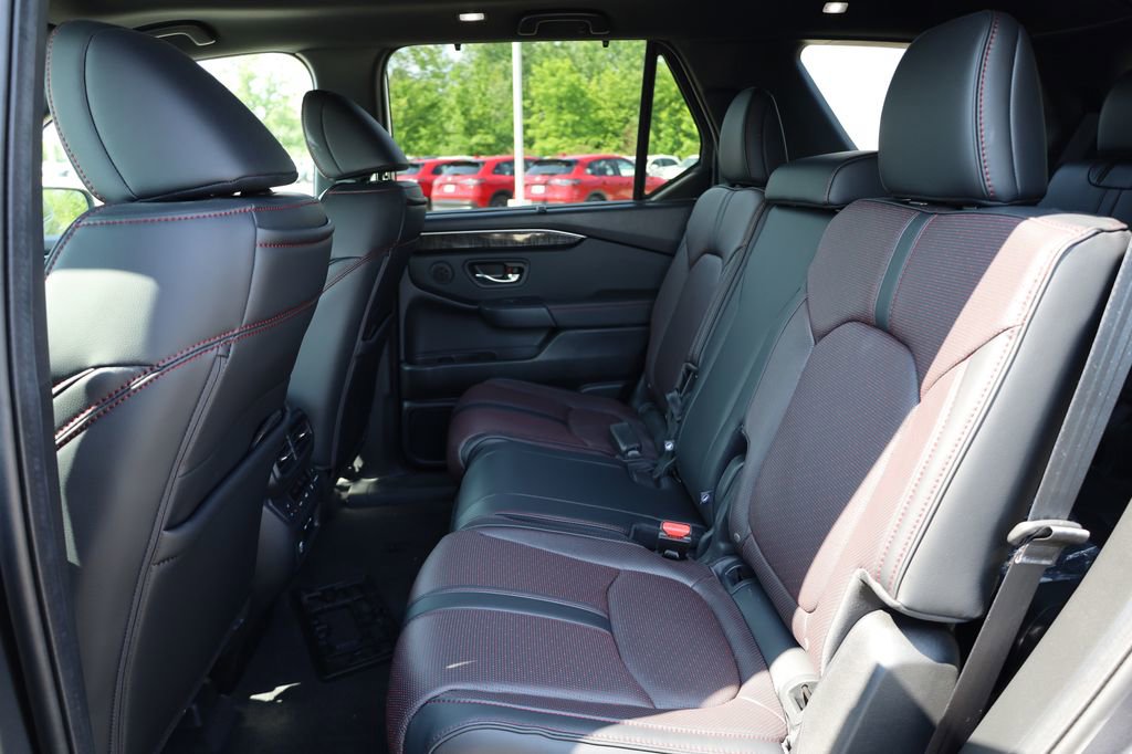 New 2025 Honda Pilot Black Edition image 30