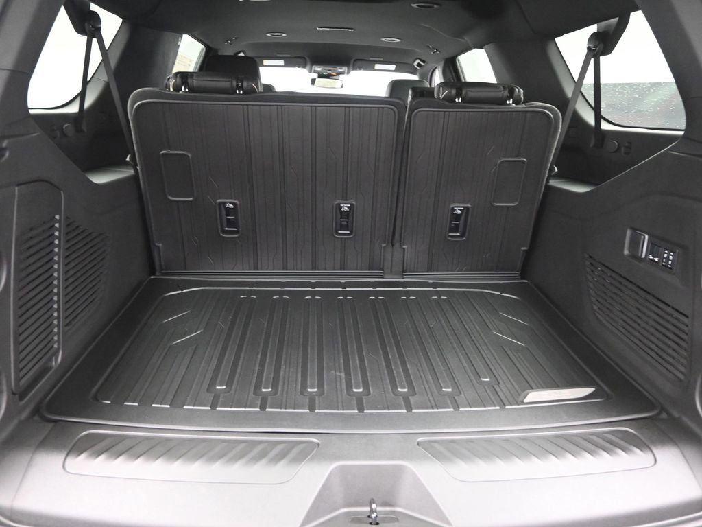 New 2025 GMC Yukon XL Elevation image 11