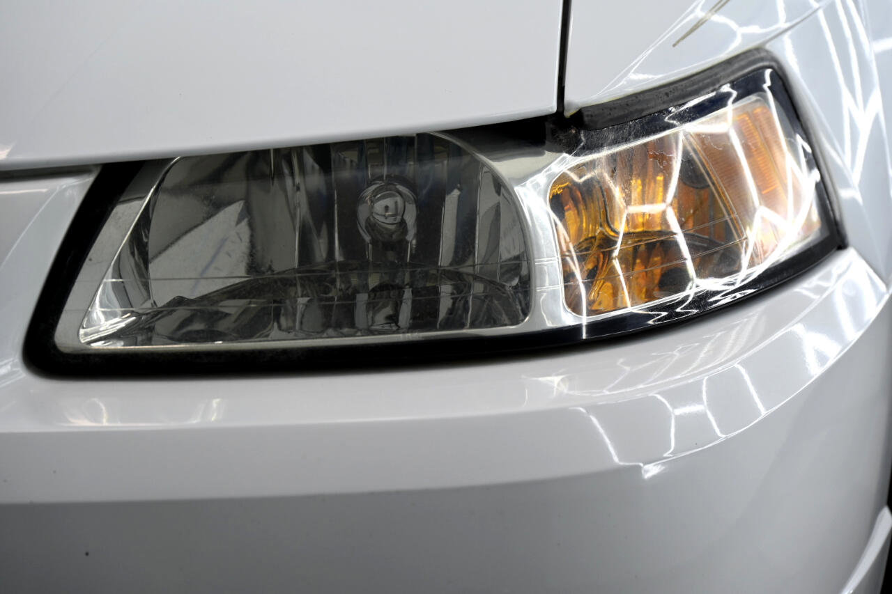 Used 1999 Ford Mustang Cobra image 12