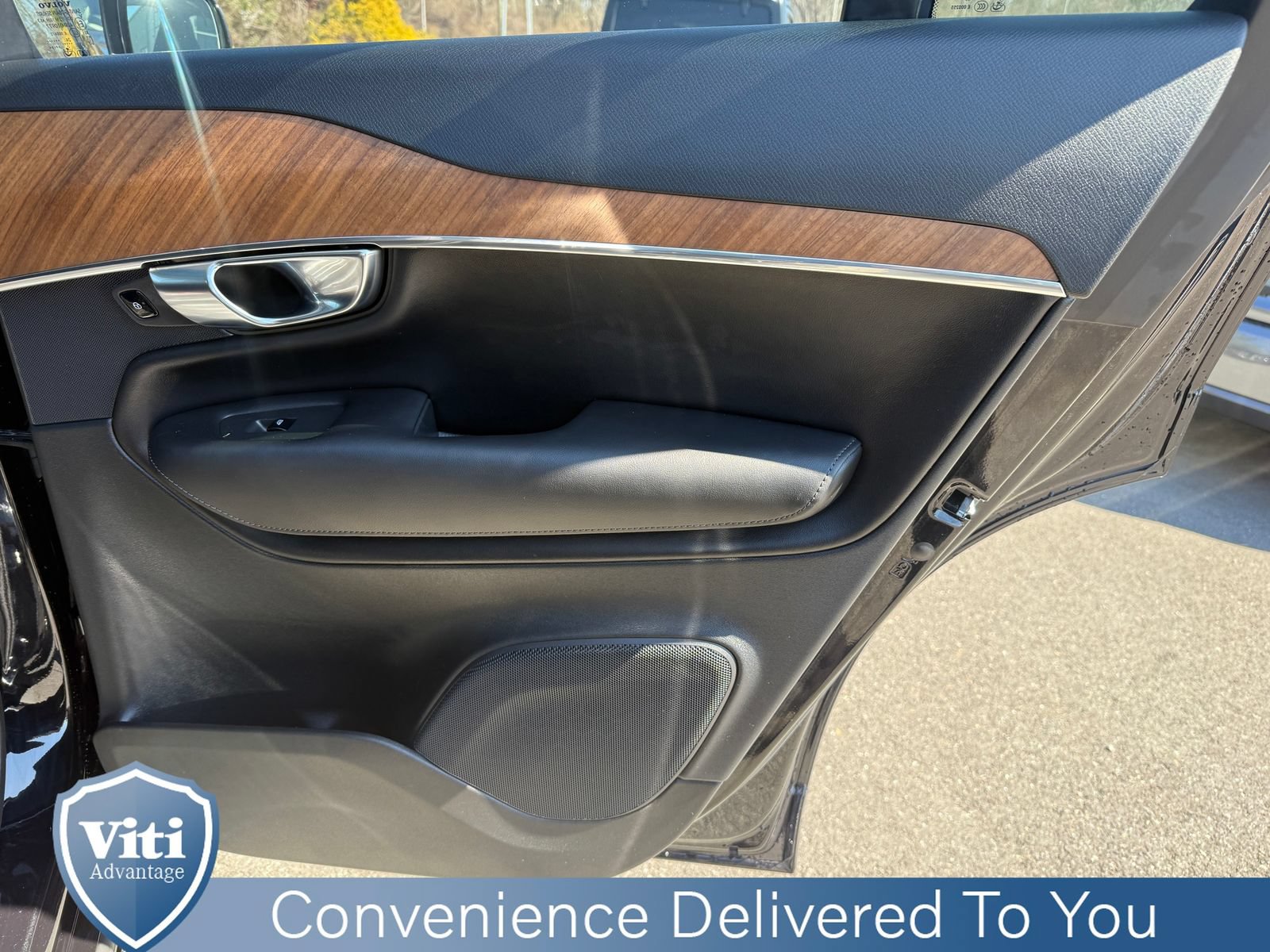 Certified 2025 Volvo XC90 B6 Plus w/ Protection Package Premier image 26