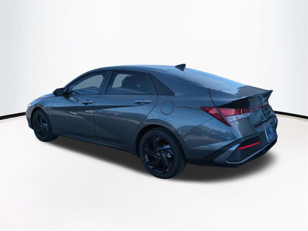 New 2026 Hyundai Elantra Sport image 7