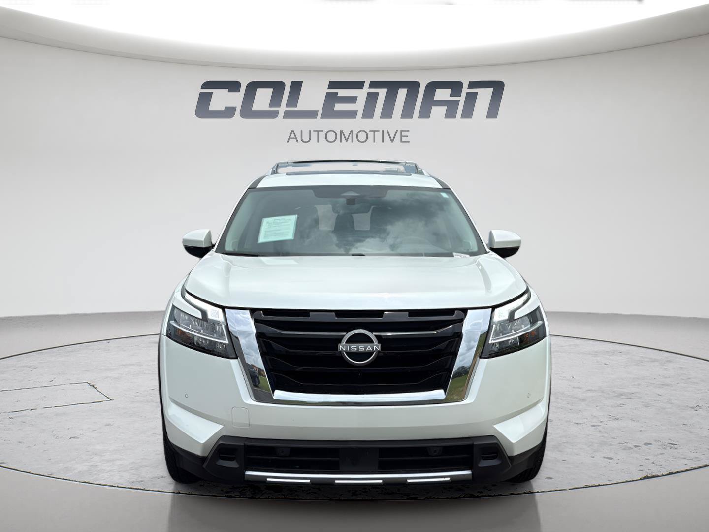 Used 2023 Nissan Pathfinder SL w/ SL Premium Package