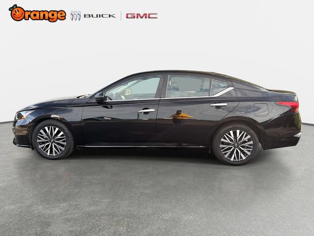 Used 2024 Nissan Altima 2.5 SV FWD image 6